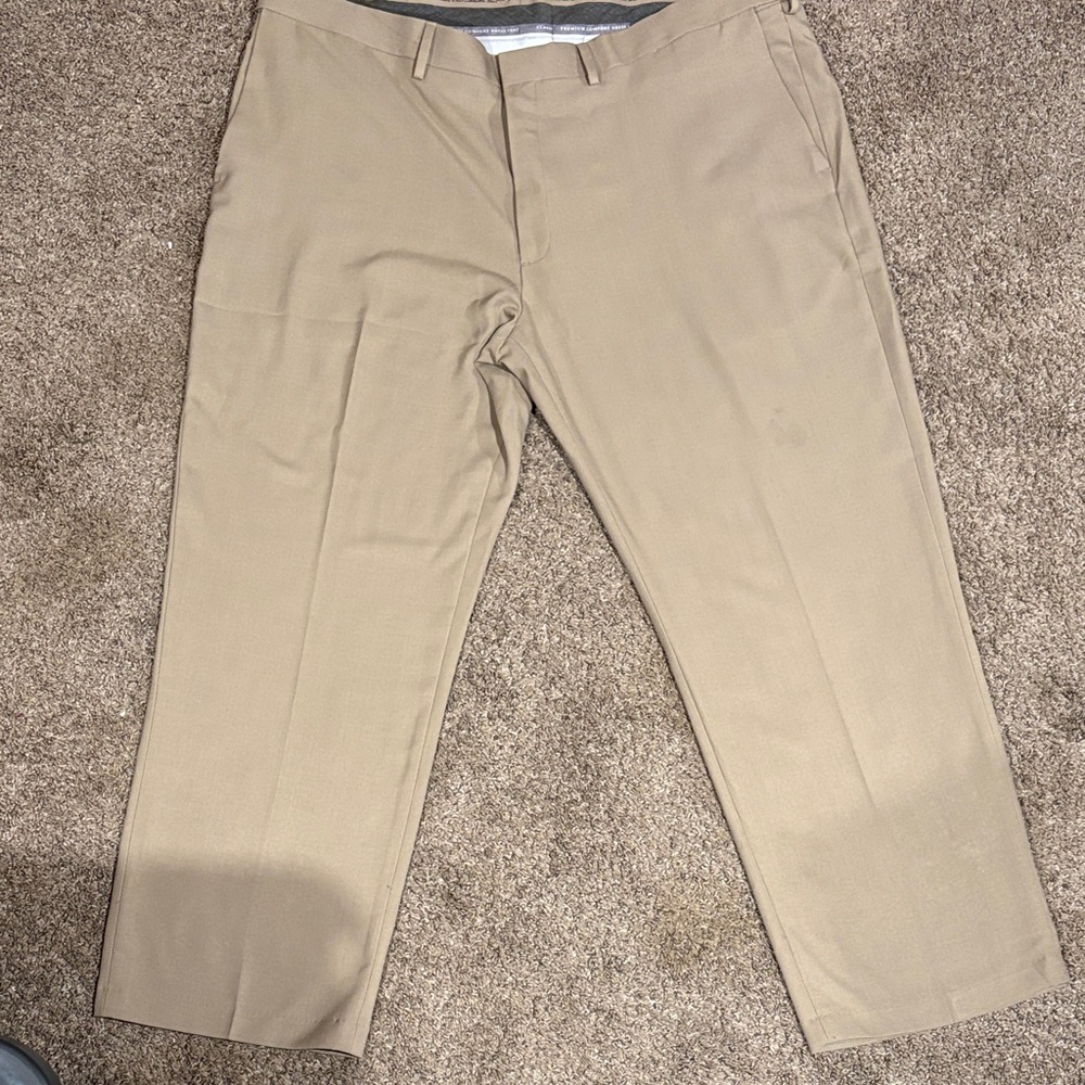 Haggar Men's Tan Chinos 44/29